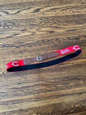 Skyline Chili Cincinnati Reds Stretchy
Belt Elastic Belt with Leather Accents